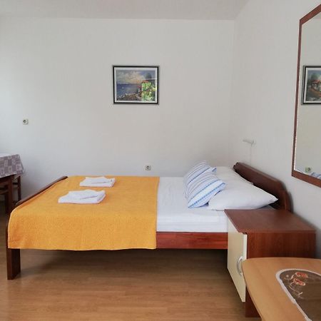 Apartments Nada - 100 M From Beach Kali Bagian luar foto